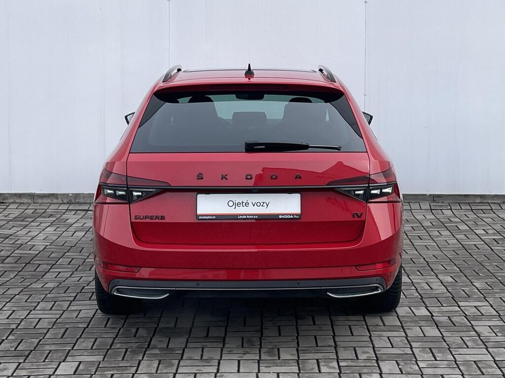 O119V07102_20.webp_SUPERB SportLine 1.4 TSI 160 kW automat, DPH