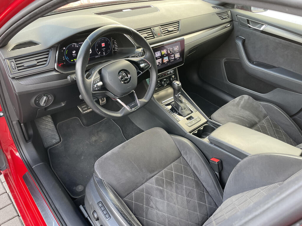 O119V07102_25.webp_SUPERB SportLine 1.4 TSI 160 kW automat, DPH