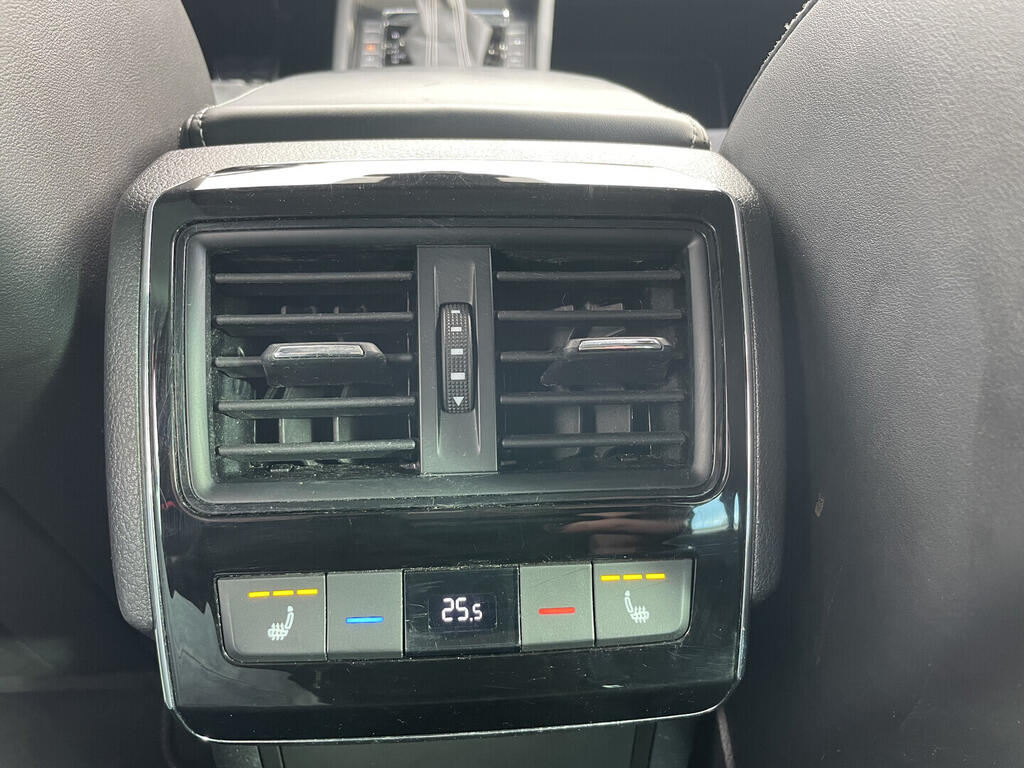 O119V07102_38.webp_SUPERB SportLine 1.4 TSI 160 kW automat, DPH