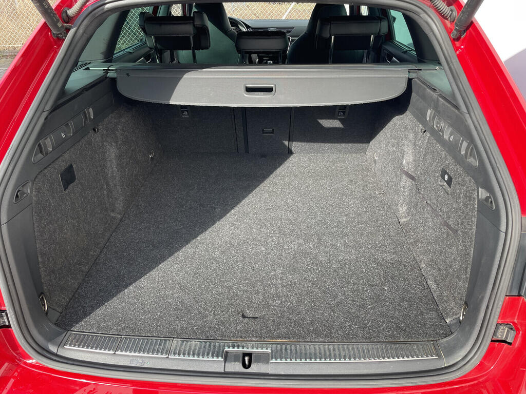 O119V07102_39.webp_SUPERB SportLine 1.4 TSI 160 kW automat, DPH