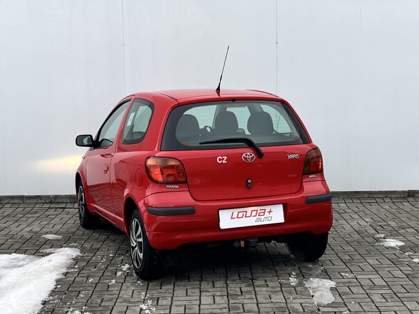 O119V07103_15.webp_YARIS  1.0 VVT-i 48 kW manuál