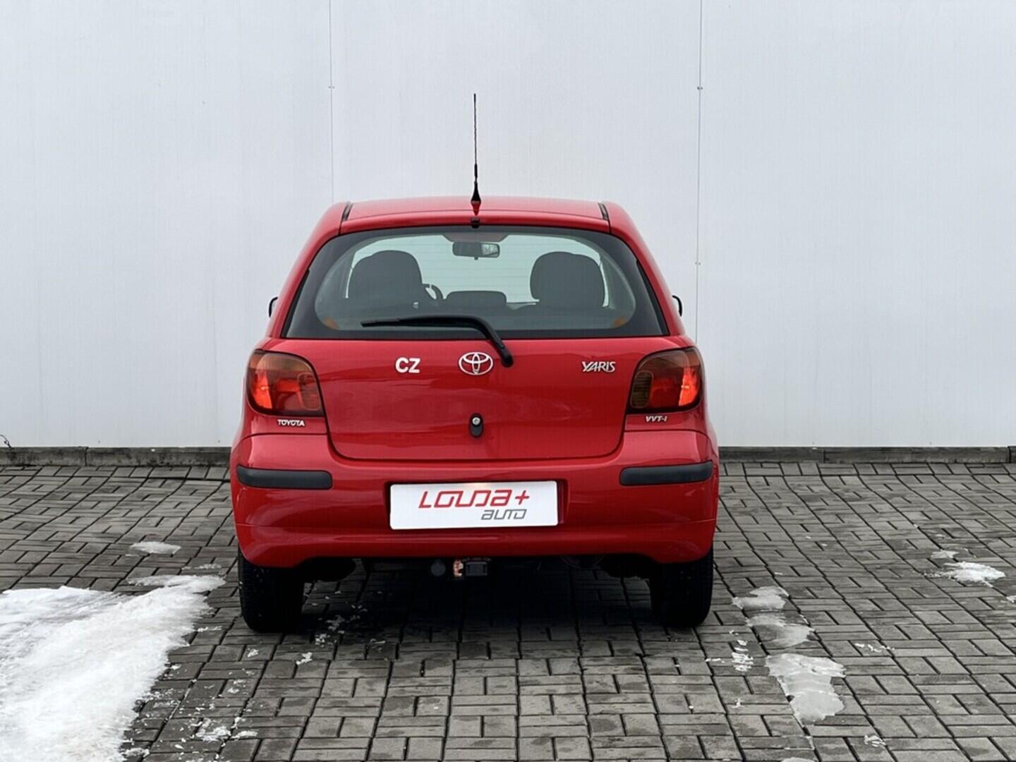 O119V07103_17.webp_YARIS  1.0 VVT-i 48 kW manuál