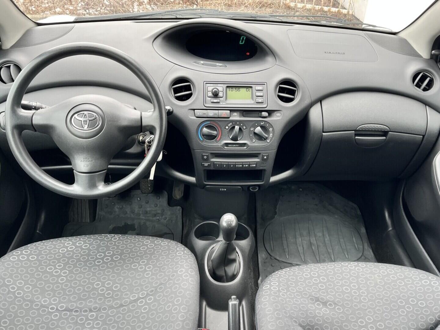 O119V07103_18.webp_YARIS  1.0 VVT-i 48 kW manuál