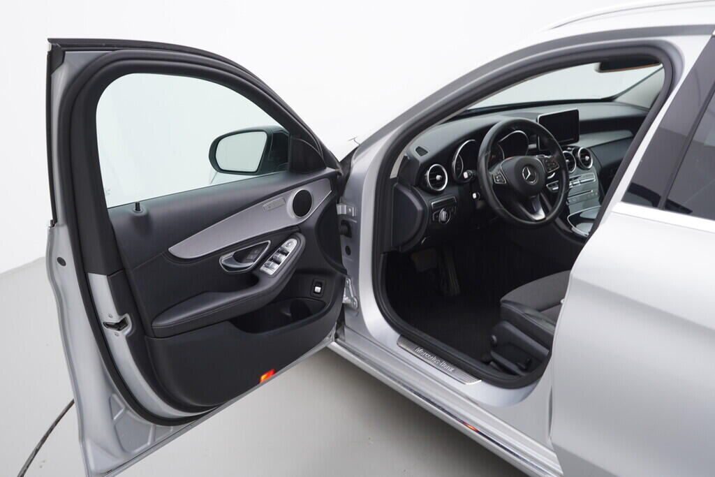 O119V07104_18.webp_TŘÍDY C C 200d Avantgarde 1.6  100 kW automat