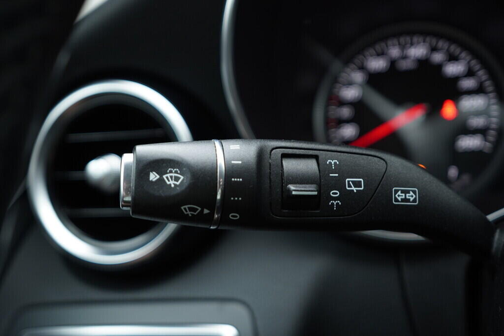 O119V07104_27.webp_TŘÍDY C C 200d Avantgarde 1.6  100 kW automat