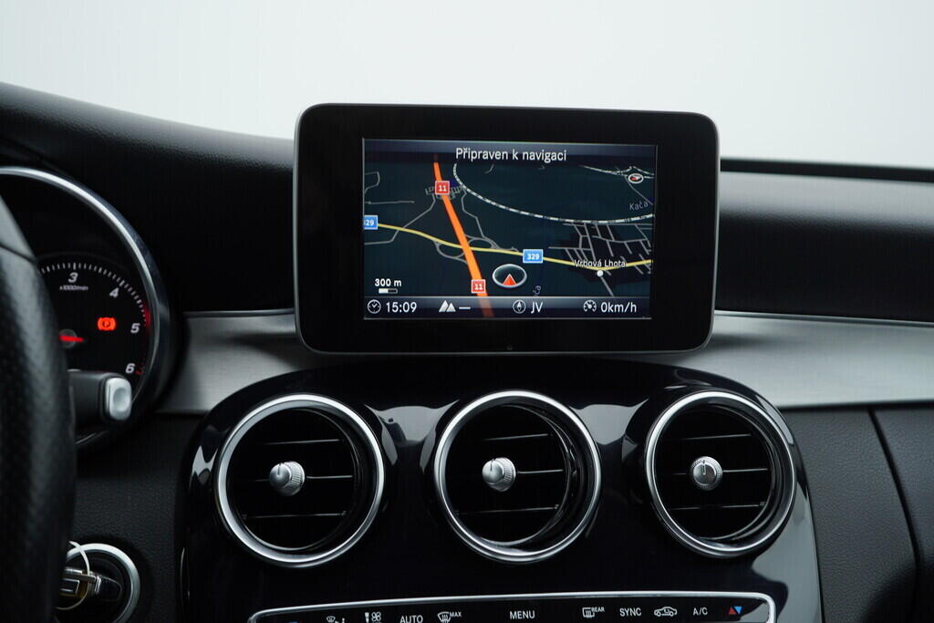 O119V07104_35.webp_TŘÍDY C C 200d Avantgarde 1.6  100 kW automat