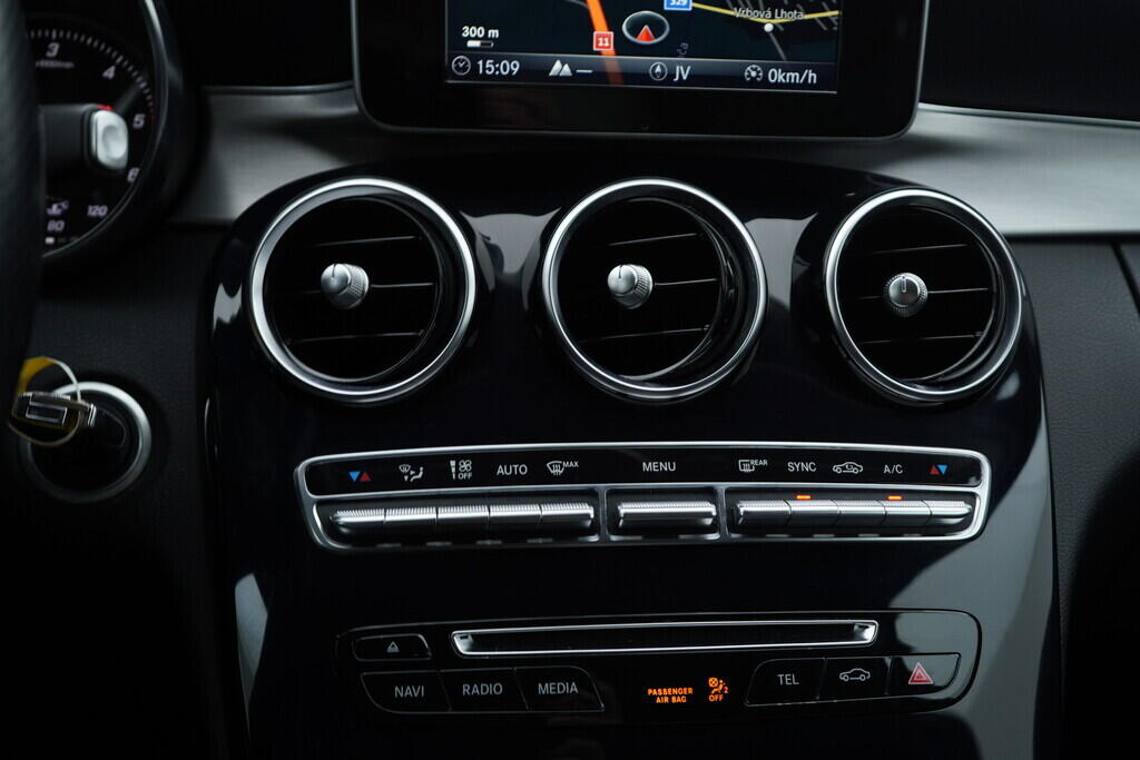 O119V07104_36.webp_TŘÍDY C C 200d Avantgarde 1.6  100 kW automat