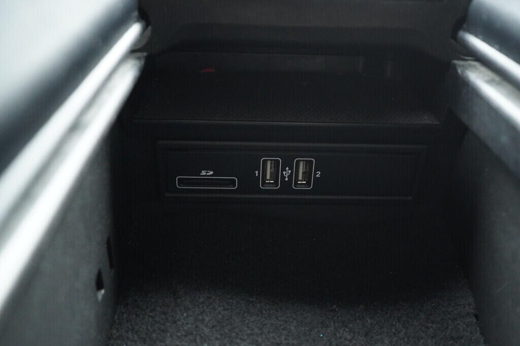 O119V07104_39.webp_TŘÍDY C C 200d Avantgarde 1.6  100 kW automat