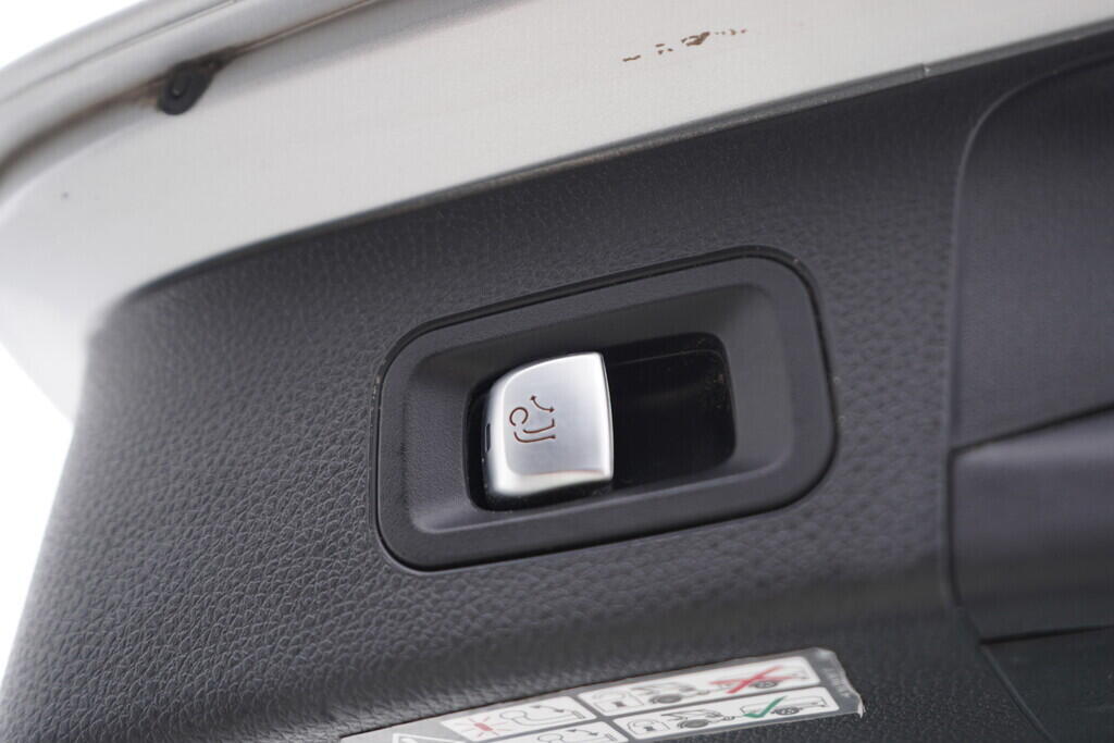 O119V07104_45.webp_TŘÍDY C C 200d Avantgarde 1.6  100 kW automat