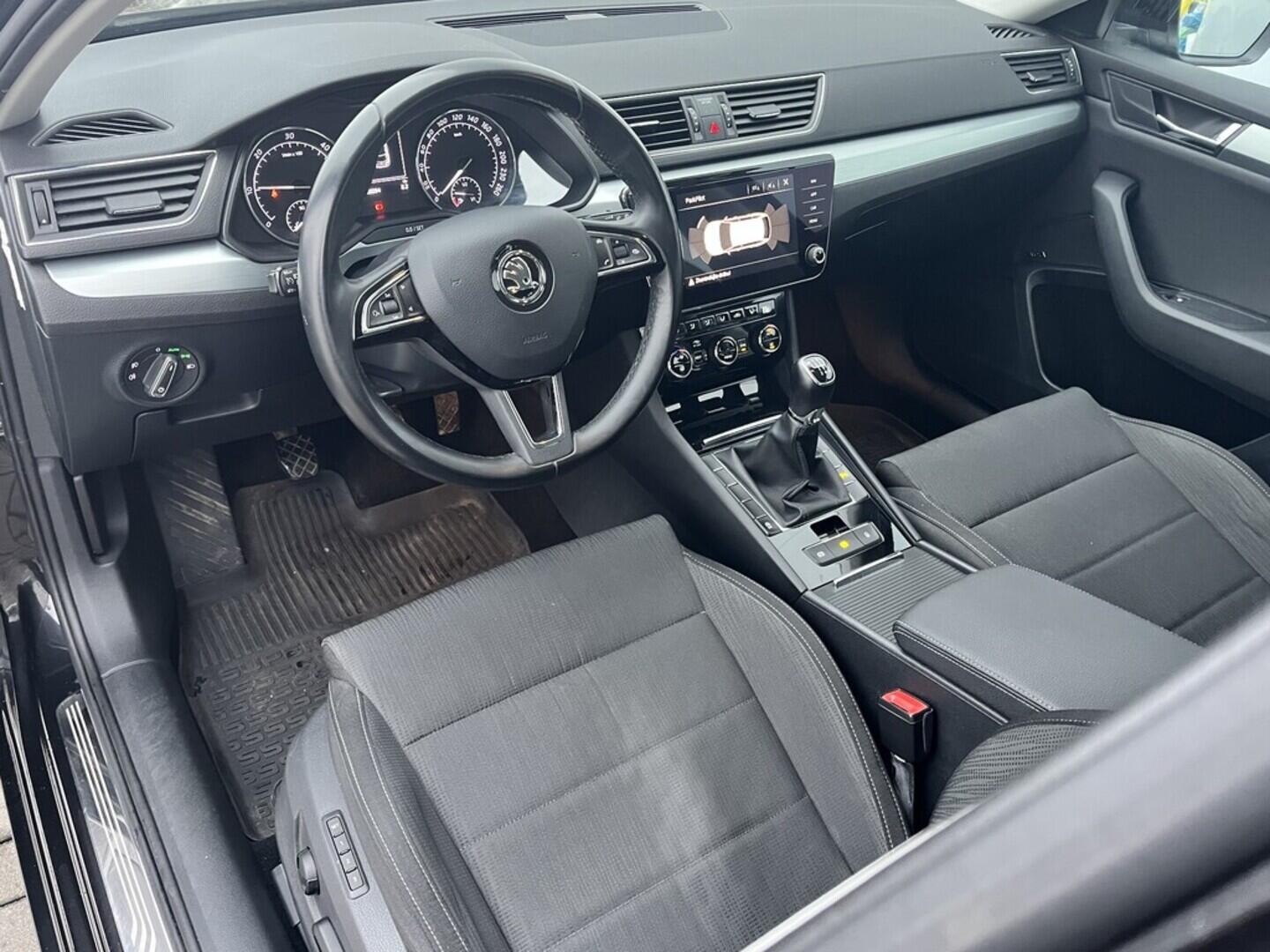 O119V07106_21.webp_SUPERB Style 2.0 TDI 110 kW manuál