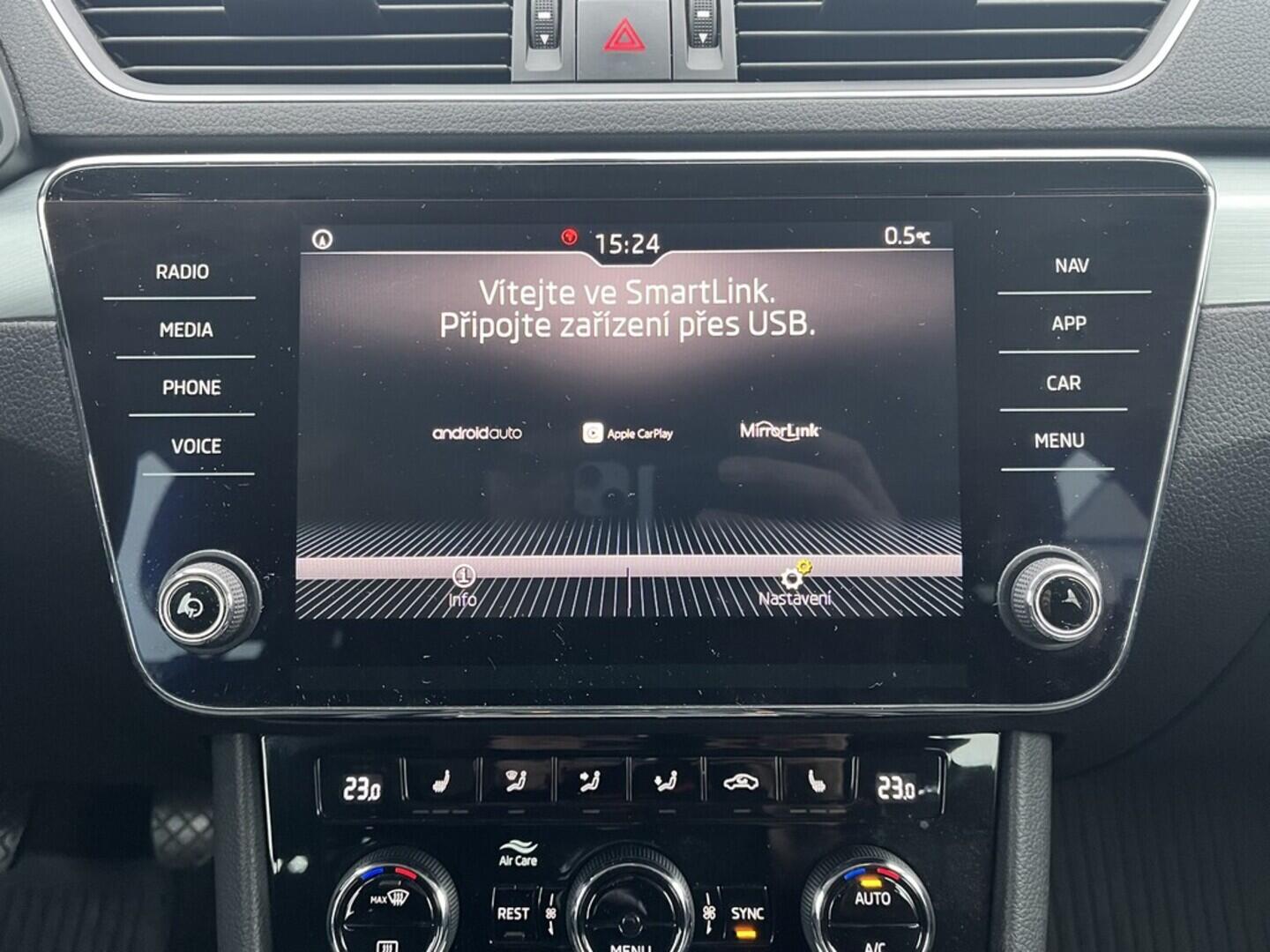 O119V07106_26.webp_SUPERB Style 2.0 TDI 110 kW manuál