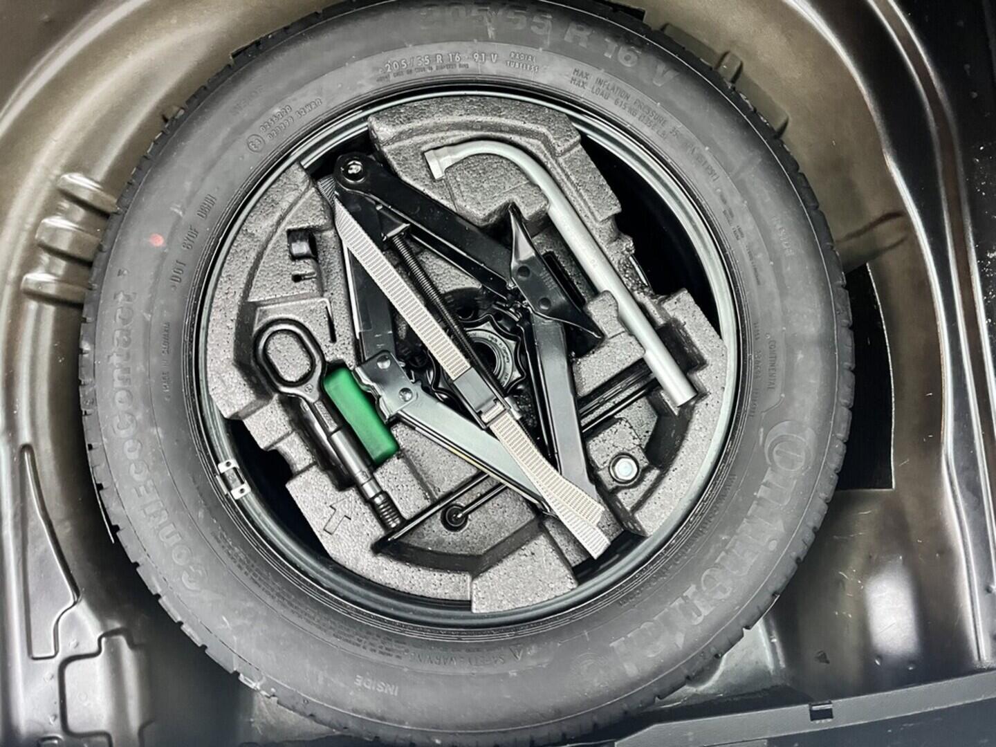 O119V07106_35.webp_SUPERB Style 2.0 TDI 110 kW manuál