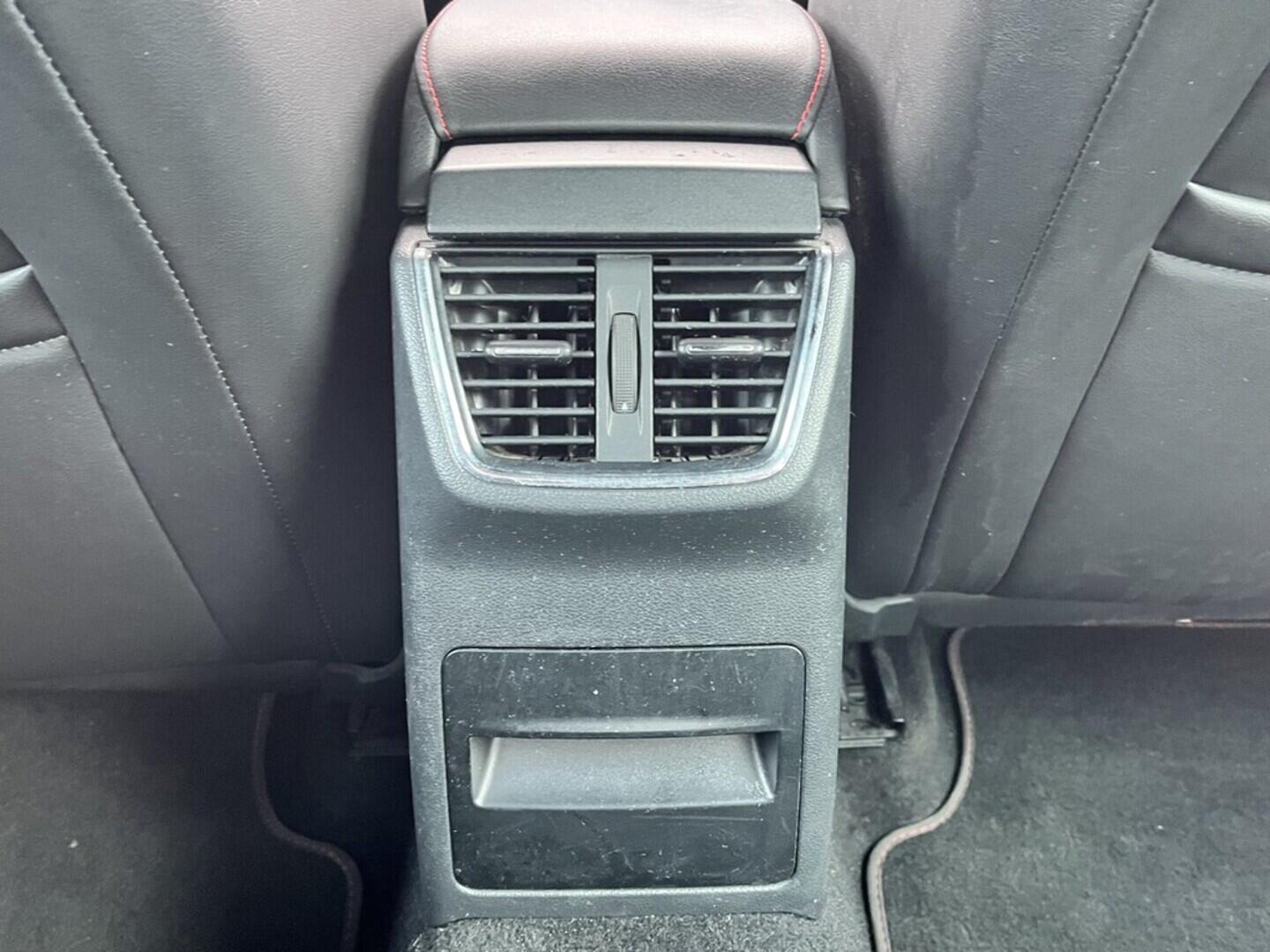 O119V07108_31.webp_OCTAVIA RS 2.0 TSI 162 kW manuál