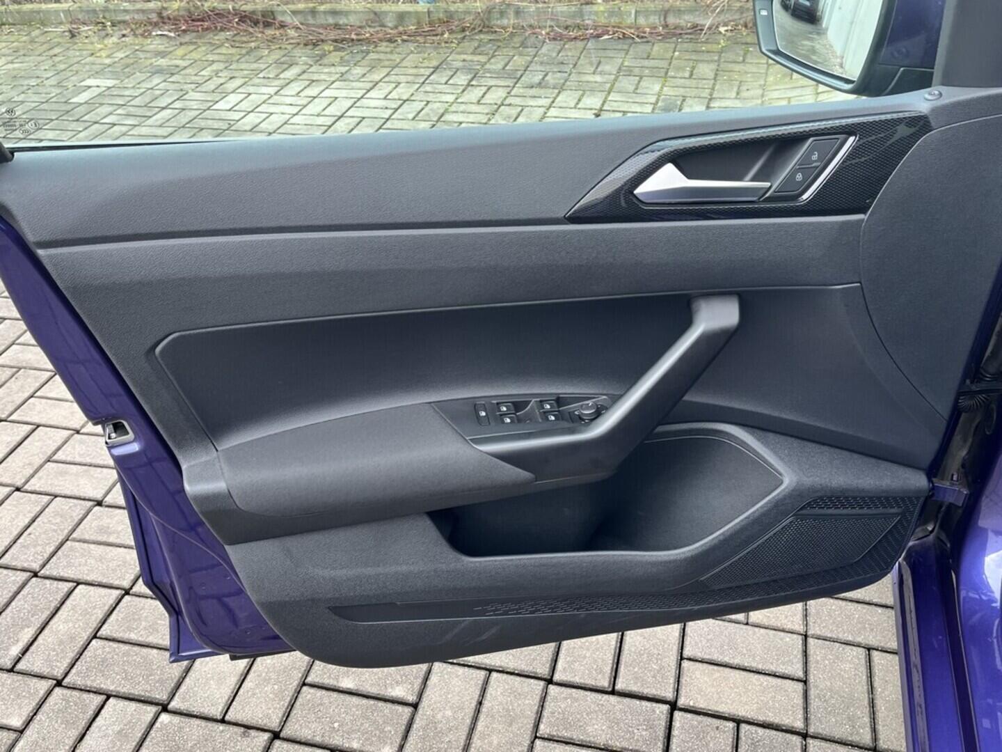 O119V07111_19.webp_POLO Life 1.0 TSI 70 kW manuál