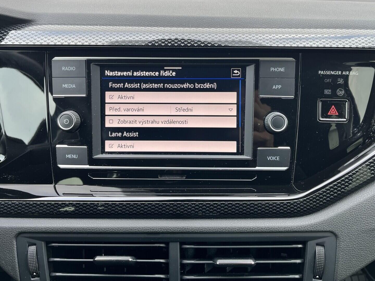 O119V07111_28.webp_POLO Life 1.0 TSI 70 kW manuál