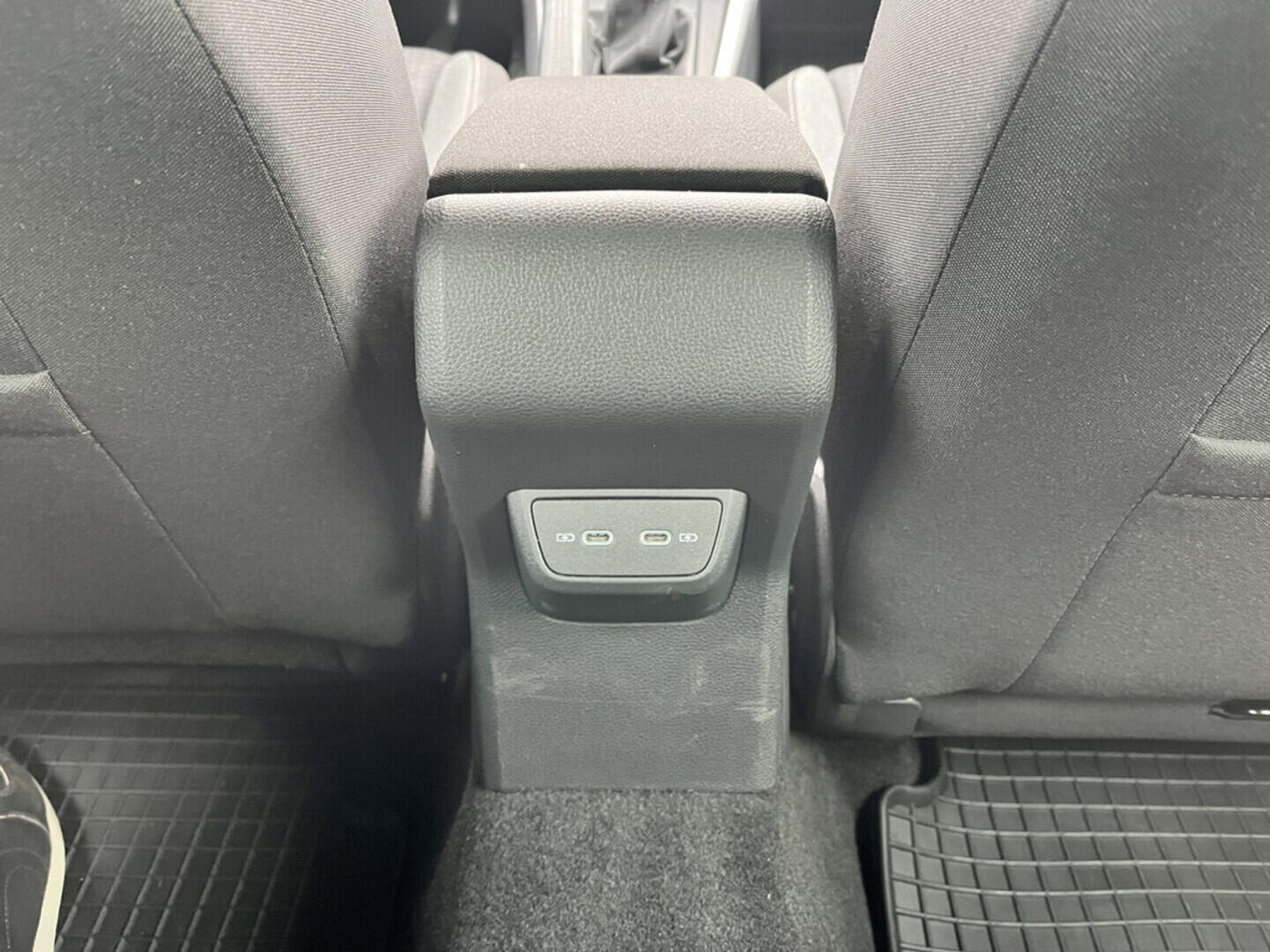 O119V07111_34.webp_POLO Life 1.0 TSI 70 kW manuál