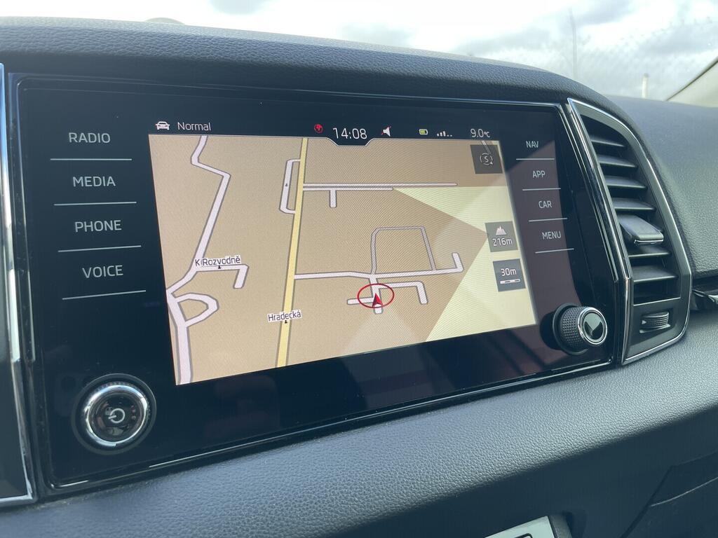 O119V07112_24.webp_KAROQ  2.0 TDI 110 kW automat