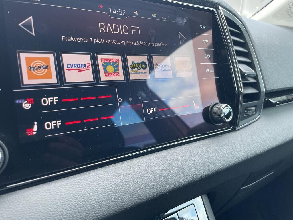 O119V07112_25.webp_KAROQ  2.0 TDI 110 kW automat