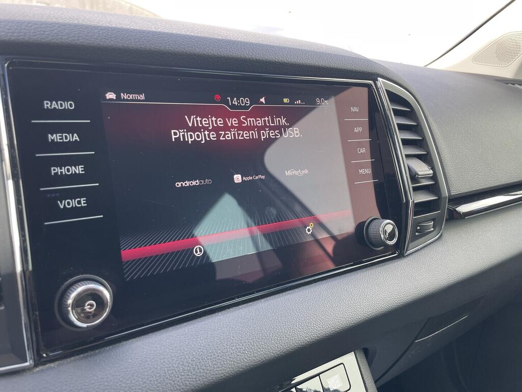 O119V07112_27.webp_KAROQ  2.0 TDI 110 kW automat