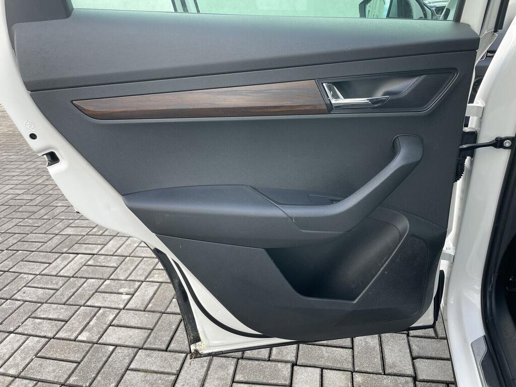 O119V07112_31.webp_KAROQ  2.0 TDI 110 kW automat