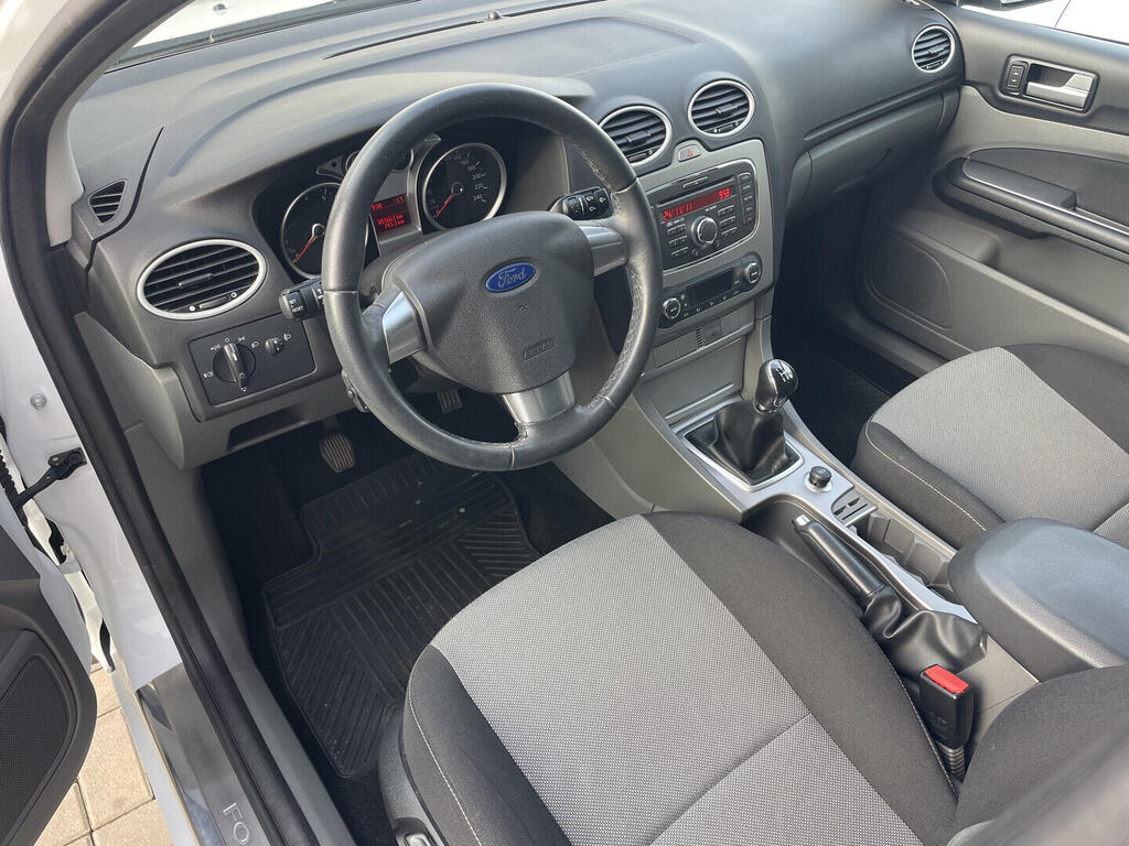 O119V07115_21.webp_FOCUS Trend 1.6 16V 74 kW manuál