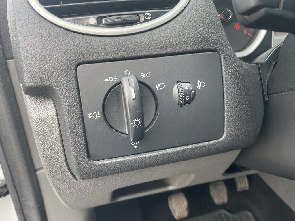 O119V07115_23.webp_FOCUS Trend 1.6 16V 74 kW manuál