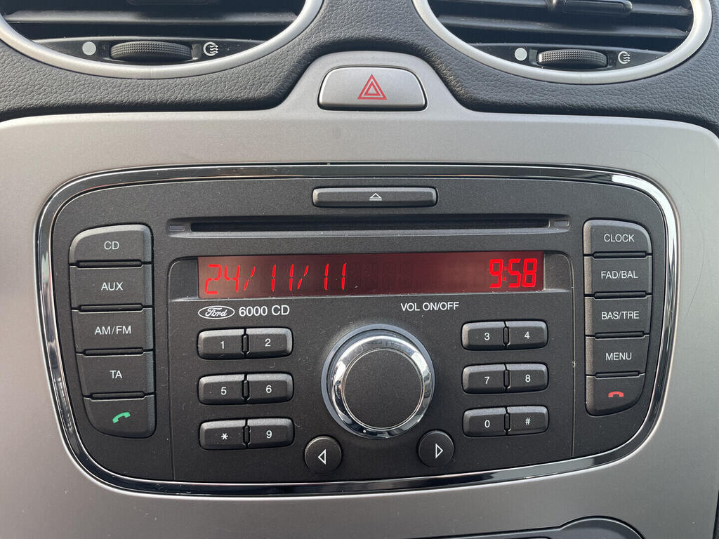 O119V07115_25.webp_FOCUS Trend 1.6 16V 74 kW manuál