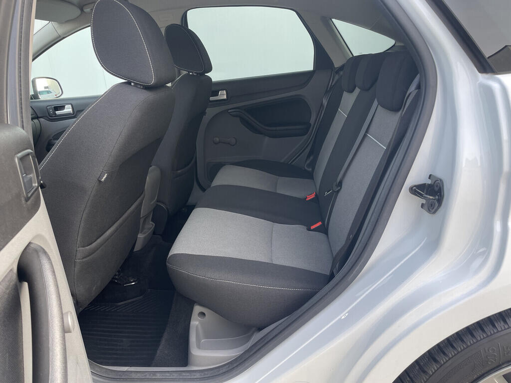 O119V07115_29.webp_FOCUS Trend 1.6 16V 74 kW manuál