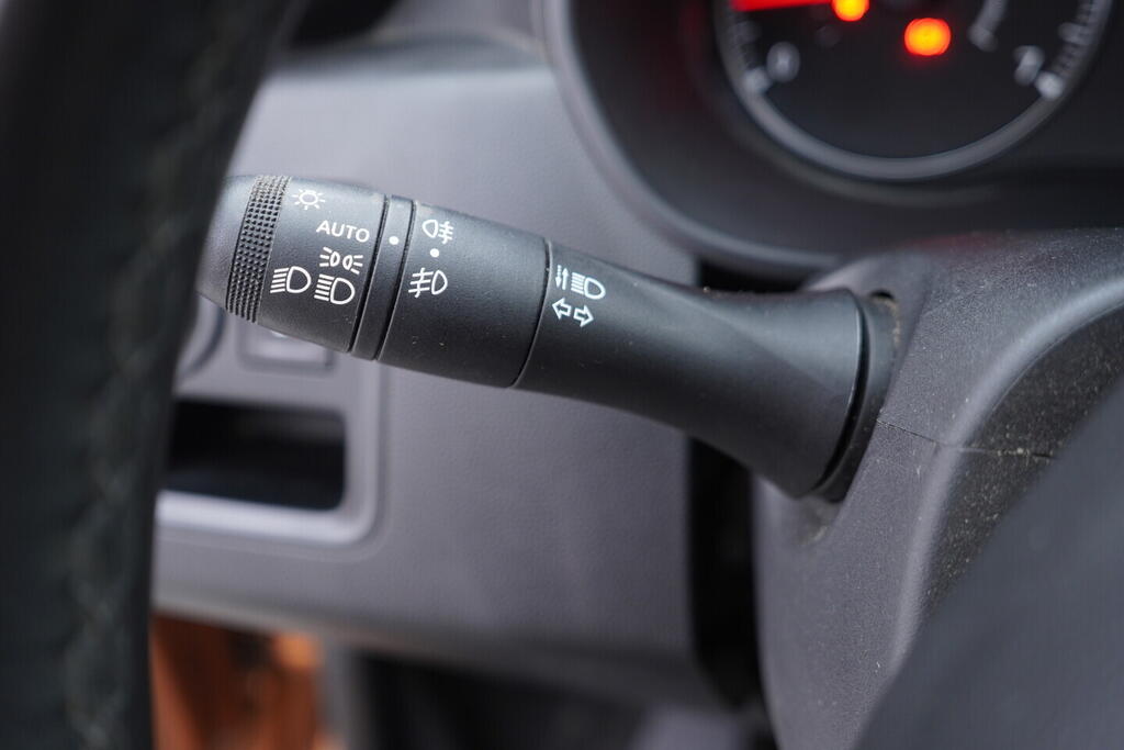 O119V07116_23.webp_DUSTER  1.6 SCE 84 kW manuál