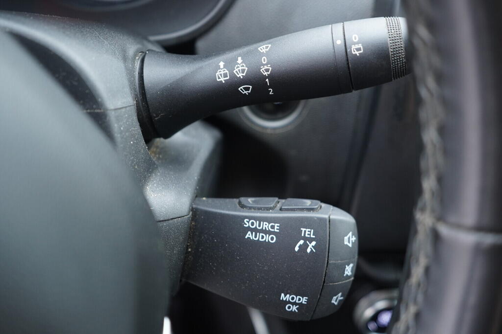 O119V07116_24.webp_DUSTER  1.6 SCE 84 kW manuál