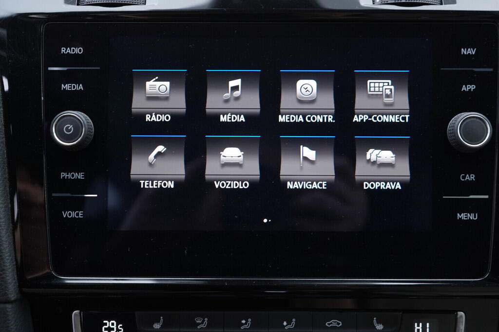 O119V07121_30.webp_GOLF Highline 1.4 TSI 92 kW automat