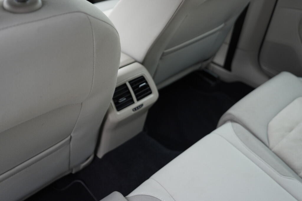 O119V07121_36.webp_GOLF Highline 1.4 TSI 92 kW automat