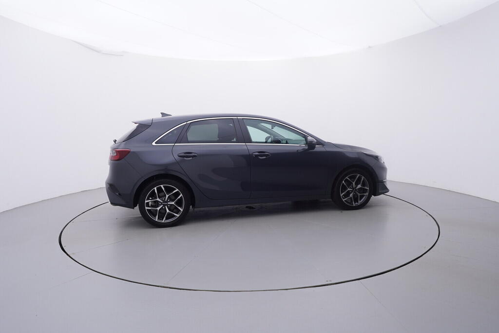 O119V07122_11.webp_CEED Exclusive DCT 1.5 T-GDi 118 kW automat, DPH