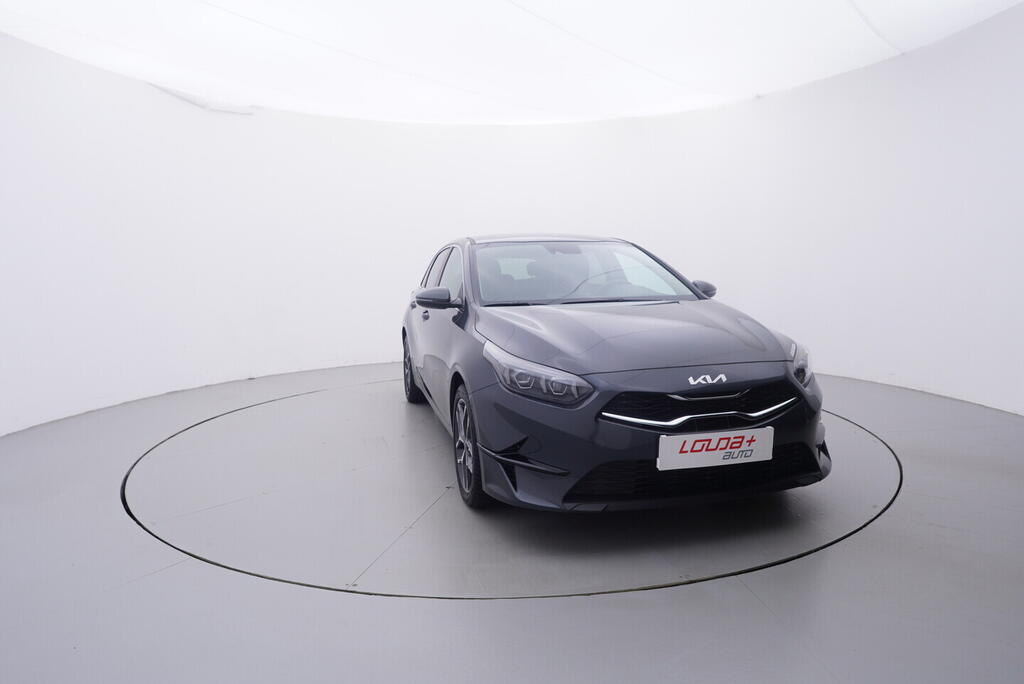 O119V07122_13.webp_CEED Exclusive DCT 1.5 T-GDi 118 kW automat, DPH