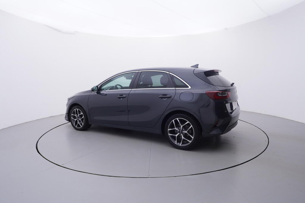 O119V07122_16.webp_CEED Exclusive DCT 1.5 T-GDi 118 kW automat, DPH