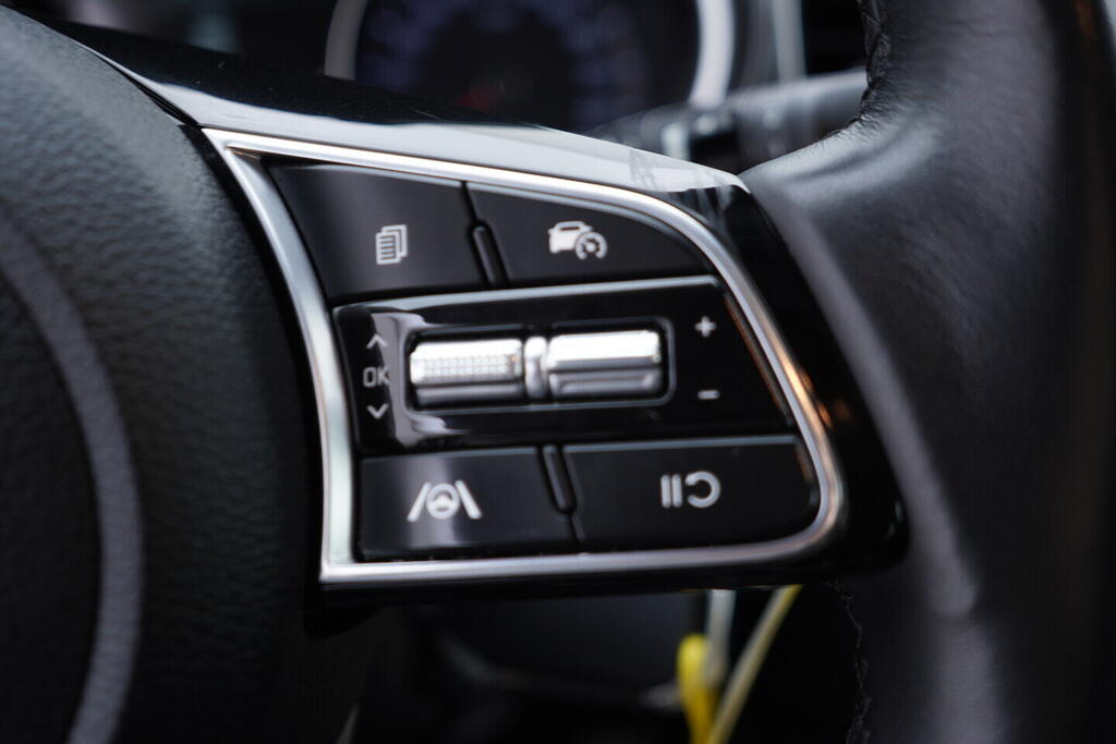 O119V07122_26.webp_CEED Exclusive DCT 1.5 T-GDi 118 kW automat, DPH