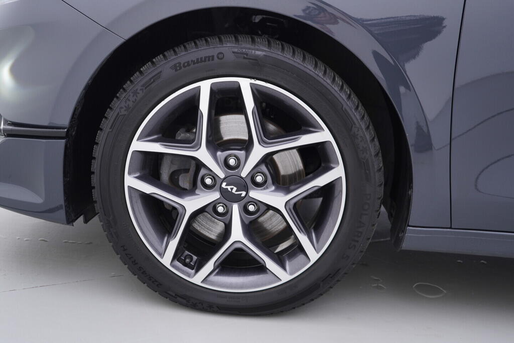 O119V07122_40.webp_CEED Exclusive DCT 1.5 T-GDi 118 kW automat, DPH