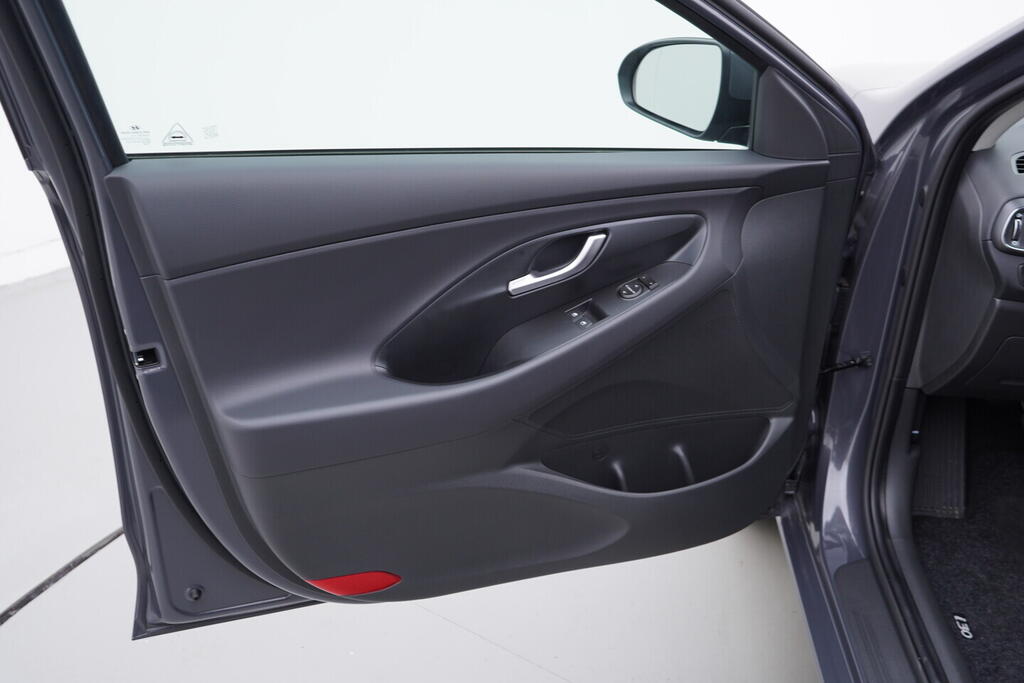 O119V07123_19.webp_I30 Start 1.0  74 kW manuál, DPH