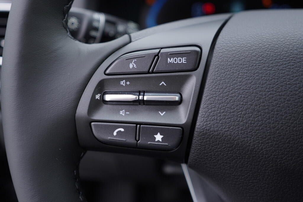 O119V07123_25.webp_I30 Start 1.0  74 kW manuál, DPH