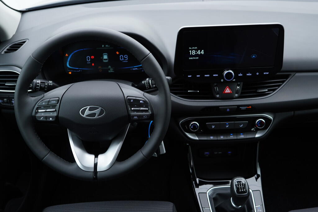 O119V07123_27.webp_I30 Start 1.0  74 kW manuál, DPH