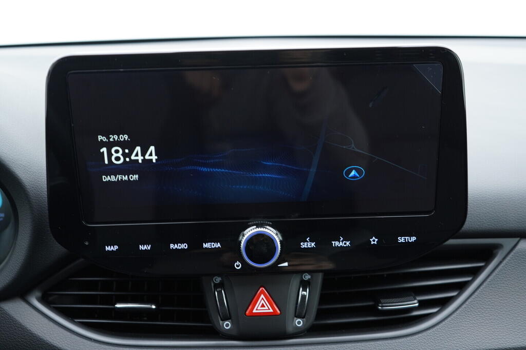 O119V07123_29.webp_I30 Start 1.0  74 kW manuál, DPH