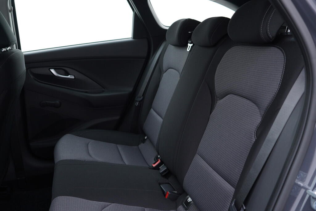 O119V07123_37.webp_I30 Start 1.0  74 kW manuál, DPH