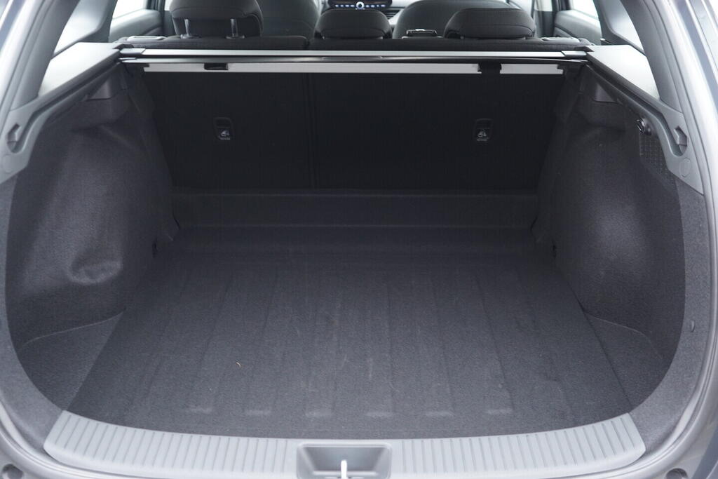 O119V07123_38.webp_I30 Start 1.0  74 kW manuál, DPH