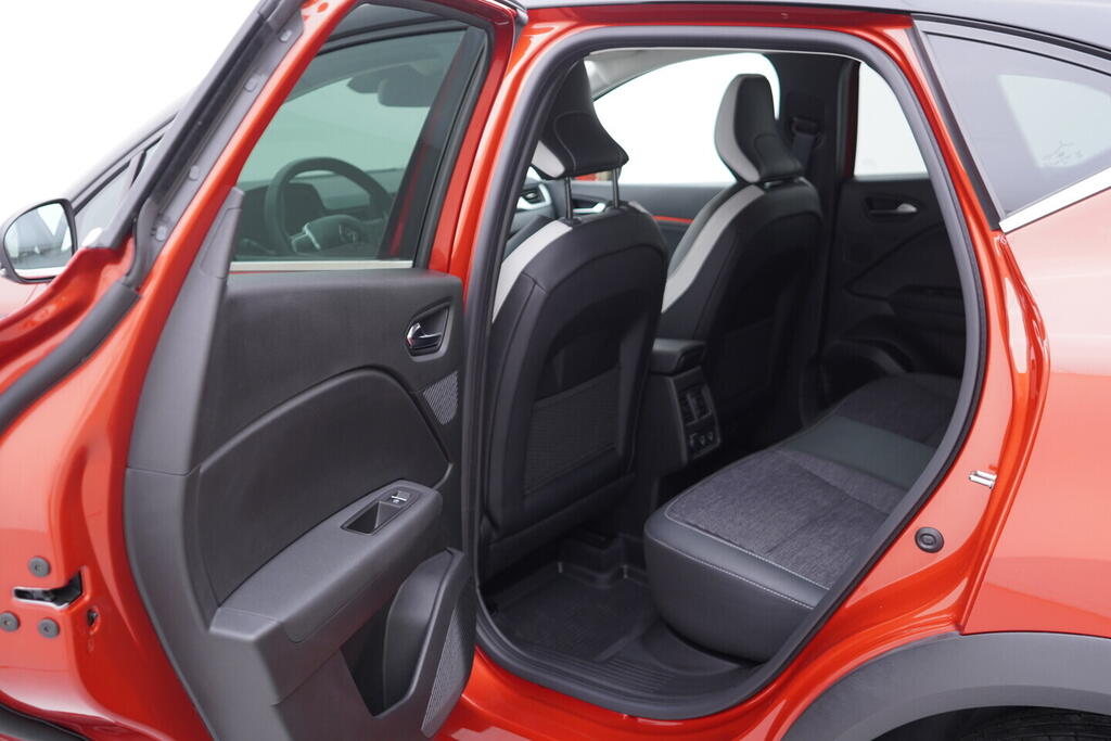 O119V07124_35.webp_CAPTUR Techno  1.3 TCe 140 EDC 103 kW automat, DPH