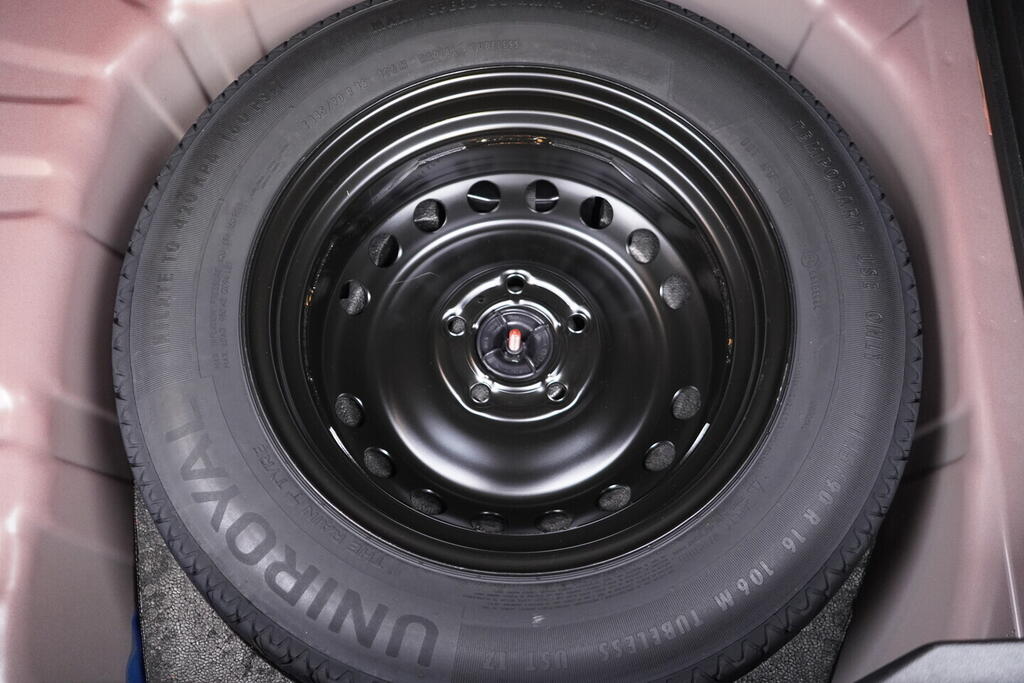 O119V07124_39.webp_CAPTUR Techno  1.3 TCe 140 EDC 103 kW automat, DPH