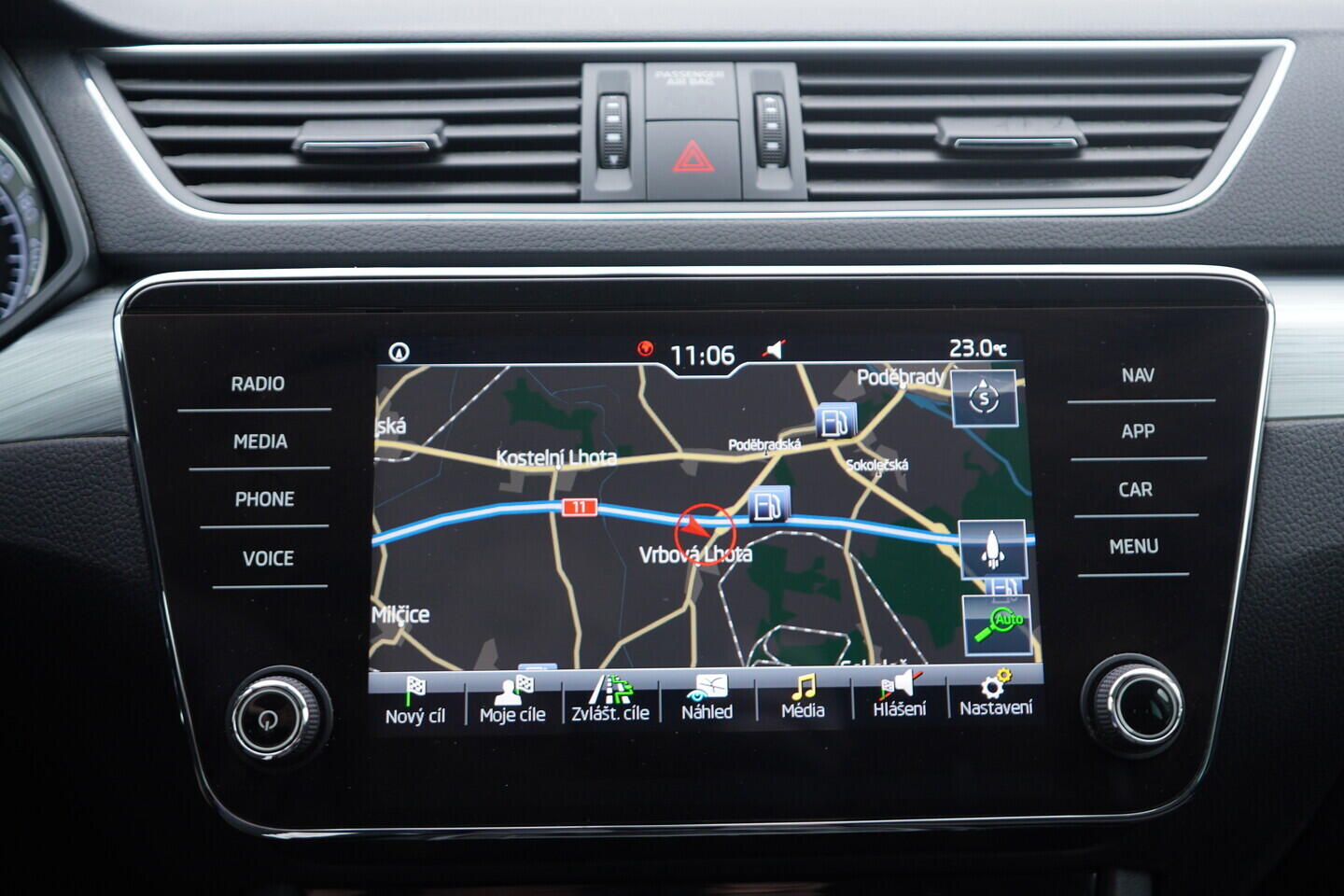 O119V07126_35.webp_SUPERB Ambition 2.0 TDI 110 kW manuál, DPH