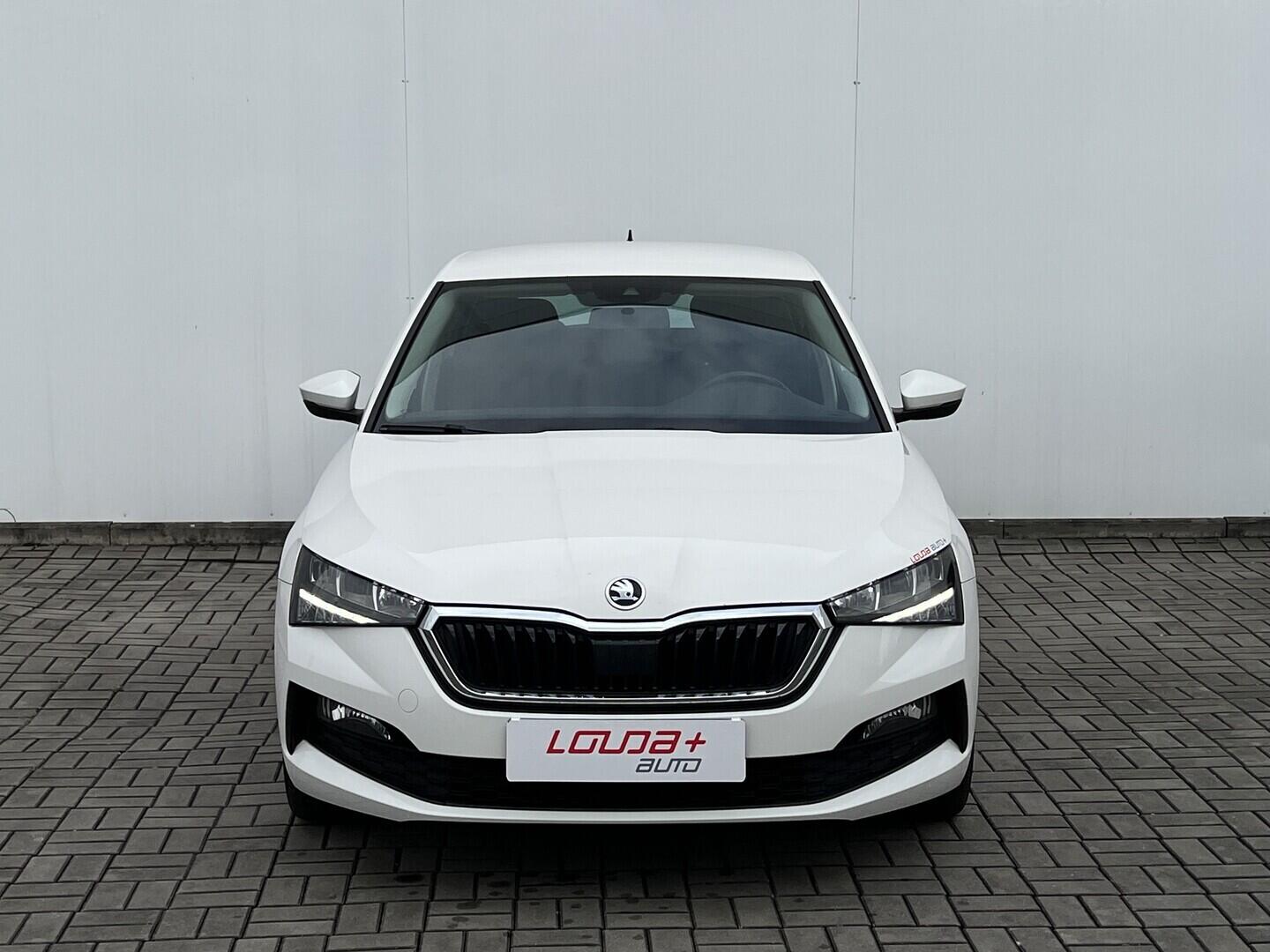 O119V07128_13.webp_SCALA Ambition 1.5 TSI 110 kW manuál, DPH