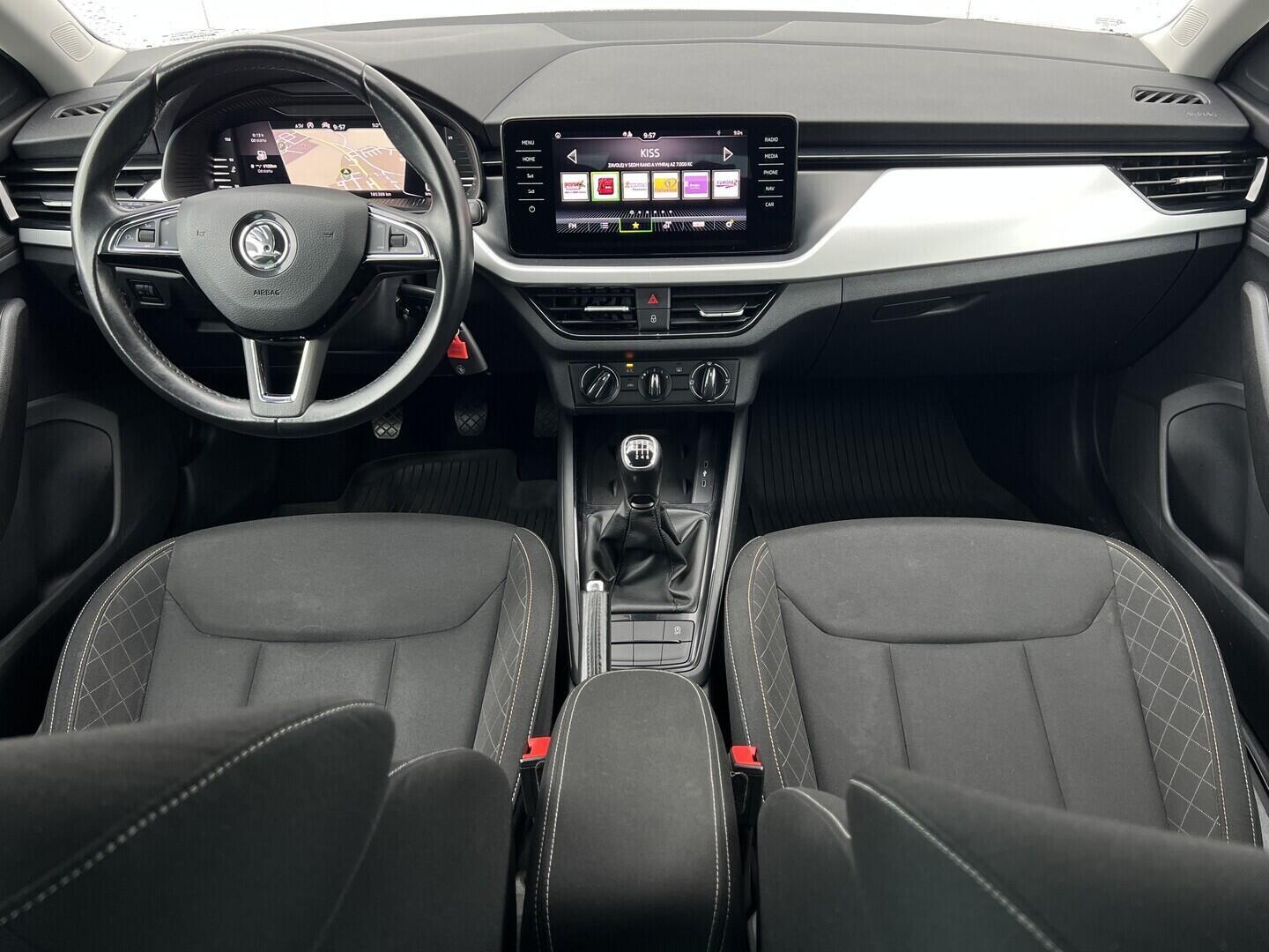 O119V07128_18.webp_SCALA Ambition 1.5 TSI 110 kW manuál, DPH