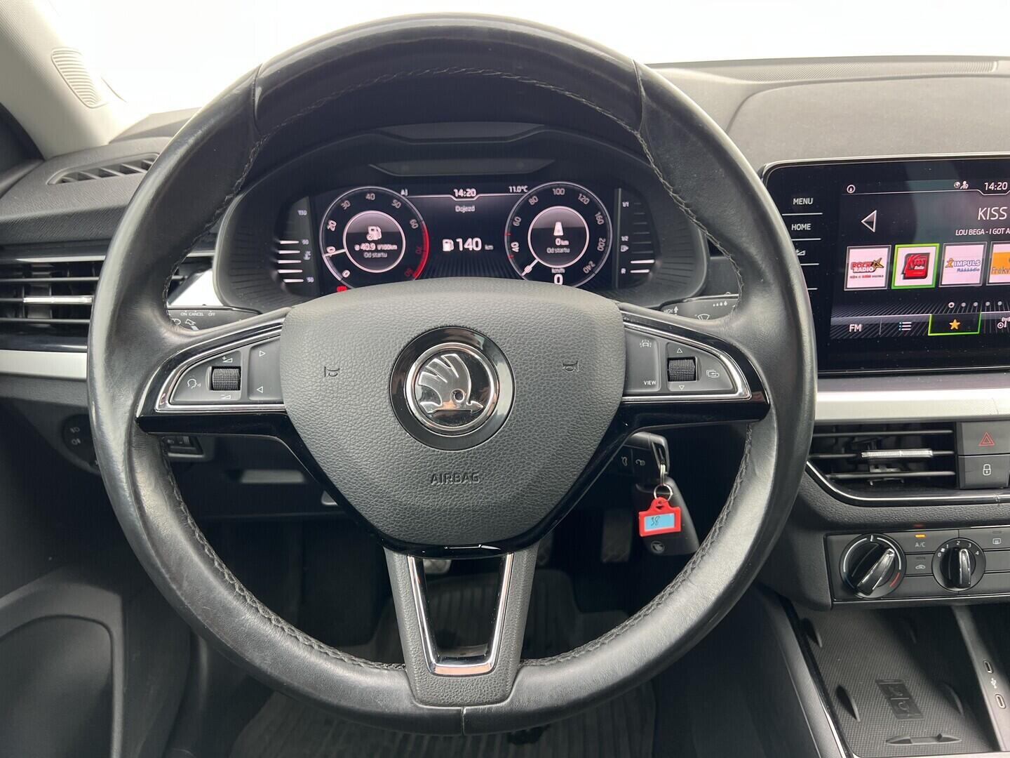 O119V07128_24.webp_SCALA Ambition 1.5 TSI 110 kW manuál, DPH