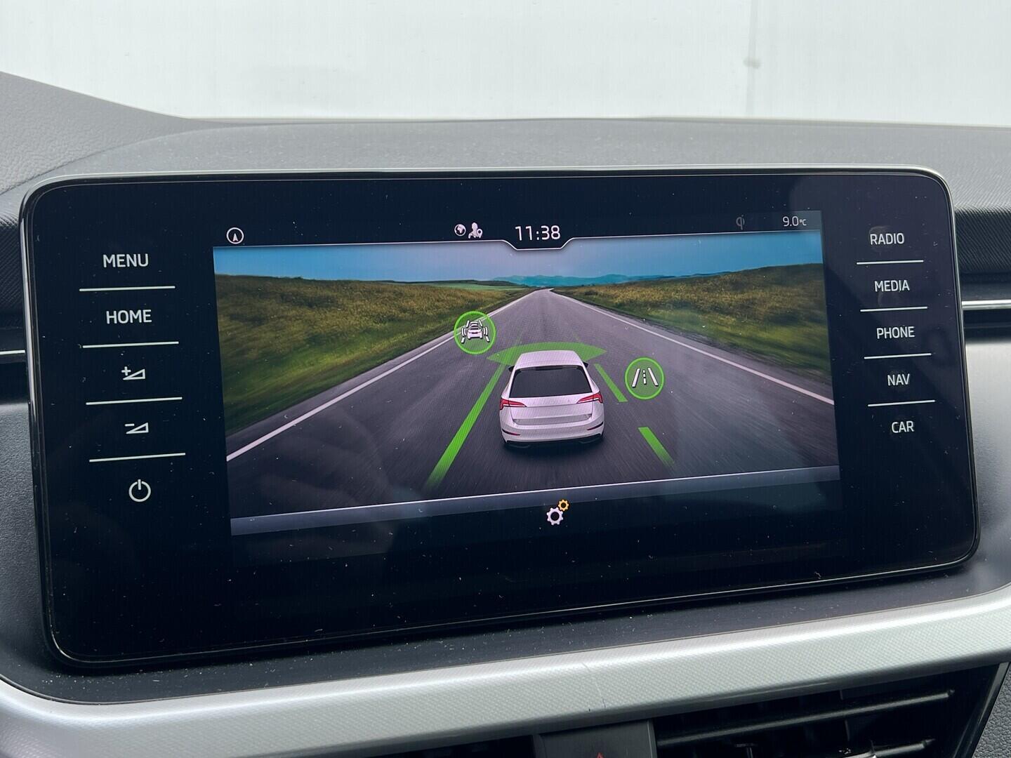 O119V07128_27.webp_SCALA Ambition 1.5 TSI 110 kW manuál, DPH